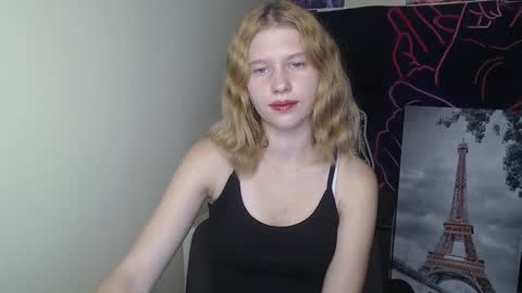 Snapshot of crystalgirl__ chatting on 09-27-25, 06:02 Stella online show from 09-27-25, 06:02