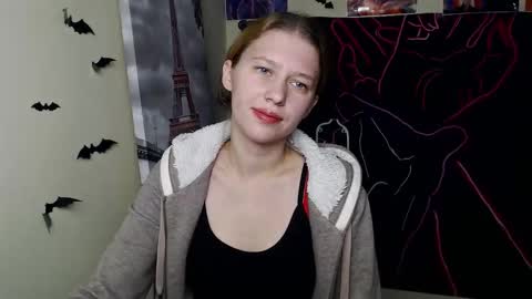 Stella online show from 11-07-25, 01:33