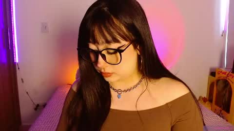 Olivia  online show from 04-21-26, 12:22