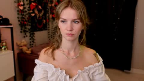 Crystal online show from 04-23-26, 05:52