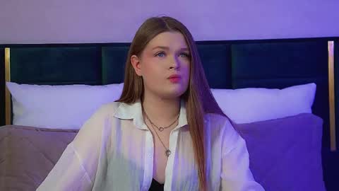 Crystal online show from 11-23-25, 06:19