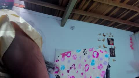 Snapshot of crystalvans chatting on 11-04-25, 12:48 Cristal online show from 11-04-25, 12:48