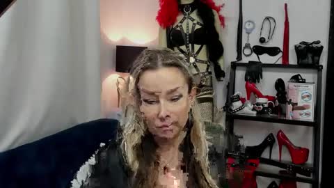 CrystalHotty online show from 01-05-25, 10:53