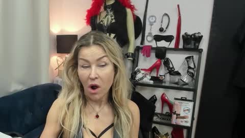 CrystalHotty online show from 03-20-26, 05:34