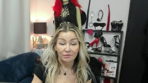 CrystalHotty online show from 04-23-26, 04:46