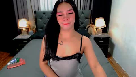 bea takashi  online show from 06-17-26, 09:34