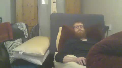 Snapshot of cs014g8493 chatting on 04-17-26, 11:52 chris online show from 04-17-26, 11:52