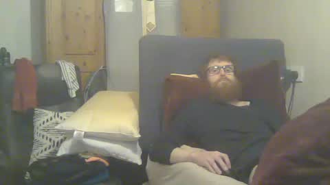Snapshot of cs014g8493 chatting on 05-10-26, 12:38 chris online show from 05-10-26, 12:38