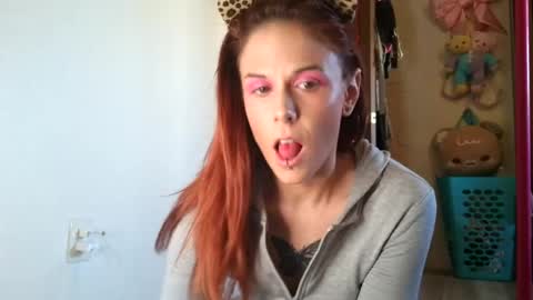     online show from 07-25-26, 04:04