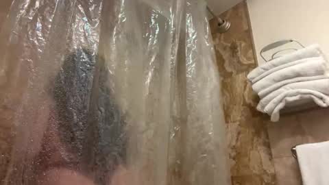 Snapshot of cubanwetdreamdoll chatting on 04-08-26, 07:25 Thick Cuban Laz online show from 04-08-26, 07:25