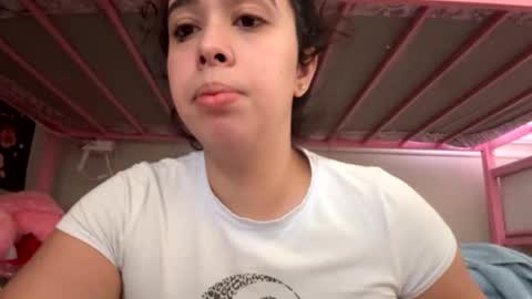 Snapshot of cubanwetdreamdoll chatting on 04-16-26, 03:35 Thick Cuban Laz online show from 04-16-26, 03:35