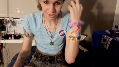 cuddleavenue online show from 11-05-25, 02:11