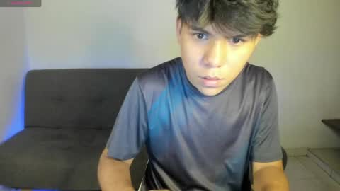 Snapshot of cuitealex chatting on 06-10-26, 03:50 cuitealex online show from 06-10-26, 03:50