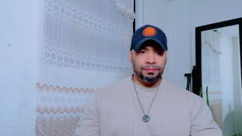 Snapshot of culoculito341910 chatting on 07-12-26, 01:35 bebe online show from 07-12-26, 01:35