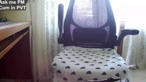 Snapshot of culonudo23 chatting on 06-14-26, 10:39 Leo online show from 06-14-26, 10:39