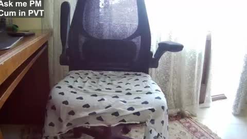 Snapshot of culonudo23 chatting on 06-16-26, 04:53 Leo online show from 06-16-26, 04:53