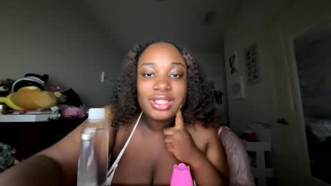 Snapshot of cum4maxsgirl chatting on 05-09-26, 01:33 cutiecamgirl 3 online show from 05-09-26, 01:33