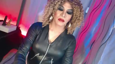 CUMMELA SLUTI online show from 04-22-26, 05:43