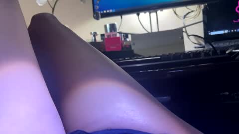 im KIM new girl to spoil online show from 02-21-25, 07:34