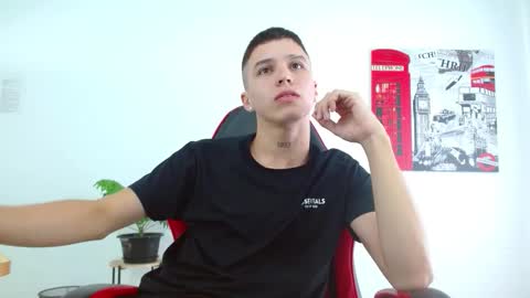 cumandres online show from 11-22-25, 02:16