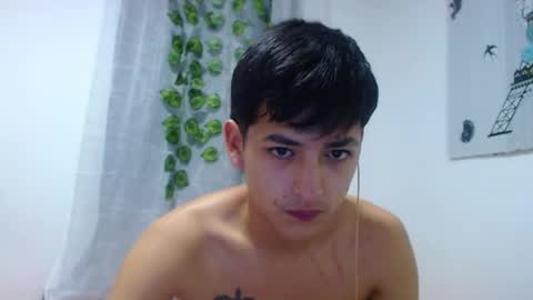 Snapshot of cumb0y_squirtgirl chatting on 09-23-25, 09:45 Pablo and emma online show from 09-23-25, 09:45
