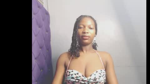 Snapshot of cumebony_petit chatting on 05-17-26, 06:33 cumebony_petit online show from 05-17-26, 06:33