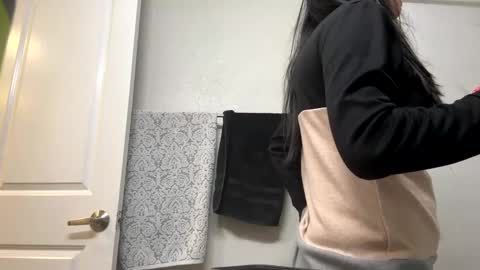 Pussy whipped babyboy online show from 12-06-24, 06:26