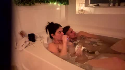 Pussy whipped babyboy online show from 02-06-25, 05:46