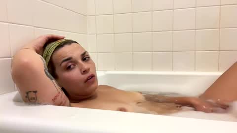 Snapshot of cumpeak chatting on 09-19-25, 03:30 cumpeak online show from 09-19-25, 03:30