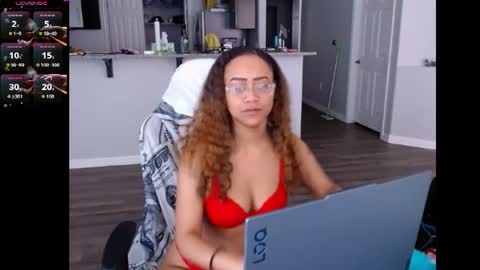 Nia Reese online show from 06-20-26, 07:49