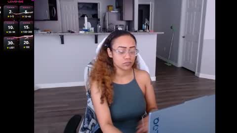 Nia Reese online show from 06-22-26, 07:33
