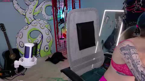 CUMpotikEve online show from 03-01-26, 03:52