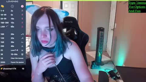 Snapshot of cupcakecrow chatting on 03-08-25, 01:50 cupcakecrow online show from 03-08-25, 01:50