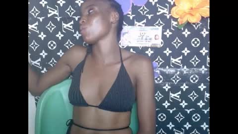Snapshot of cupidxdoll chatting on 02-15-25, 01:42 cupidxdoll online show from 02-15-25, 01:42