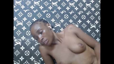 Snapshot of cupidxdoll chatting on 02-17-25, 11:02 cupidxdoll online show from 02-17-25, 11:02