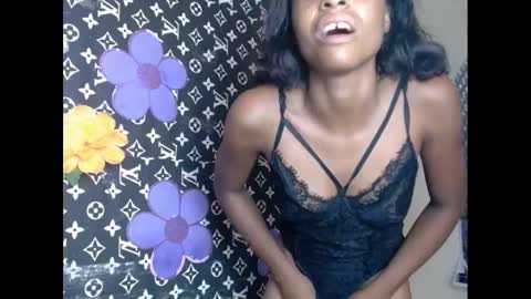 Snapshot of cupidxdoll chatting on 02-25-25, 12:45 cupidxdoll online show from 02-25-25, 12:45