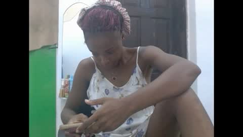 Snapshot of cupidxdoll chatting on 02-18-26, 12:01 cupidxdoll online show from 02-18-26, 12:01