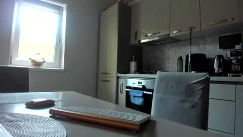 maria  alex online show from 06-15-26, 04:04