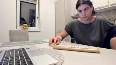 maria  alex online show from 07-15-26, 09:09