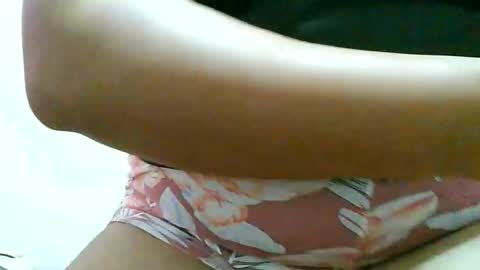 Snapshot of curious_girl247 chatting on 12-22-25, 11:35 curious_girl247 online show from 12-22-25, 11:35