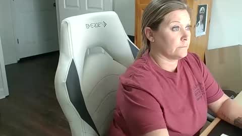 curious couple online show from 01-24-25, 06:56