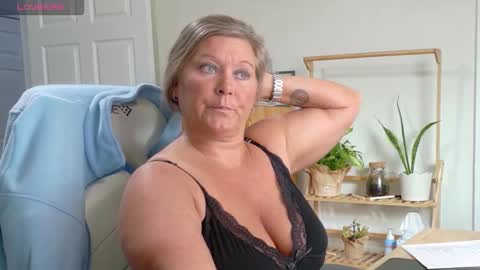 curious couple online show from 02-10-26, 06:34