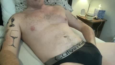 Snapshot of curiousmax18 chatting on 01-29-25, 03:58 Maxx online show from 01-29-25, 03:58