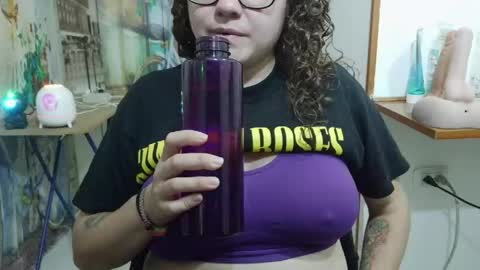 Vannesa online show from 05-15-26, 03:57