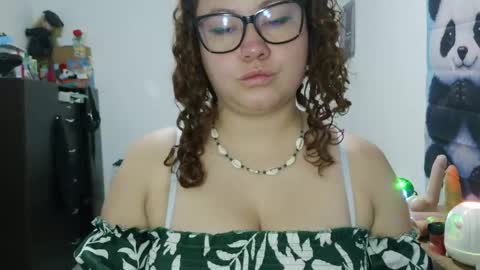 Vannesa online show from 05-28-26, 01:14