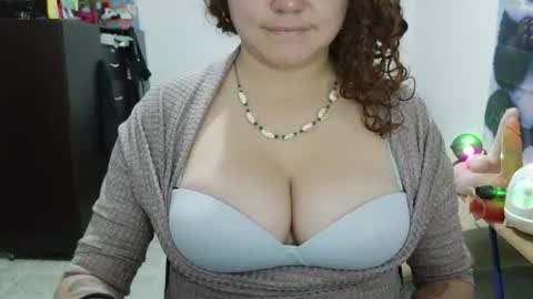 Vannesa online show from 06-13-26, 01:36