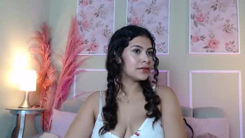 Snapshot of curlydani chatting on 10-17-25, 12:08 DANI online show from 10-17-25, 12:08