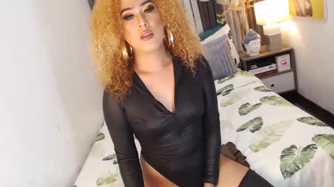 Snapshot of curlysmith chatting on 01-26-25, 05:13 chantel online show from 01-26-25, 05:13