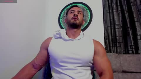 Snapshot of curt_xxx chatting on 05-30-26, 02:08 CURT X online show from 05-30-26, 02:08
