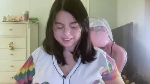 Emmie online show from 01-12-26, 02:17